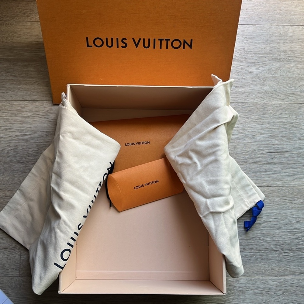 MENS LOUIS VUITTON MONOGRAM LUXEMBOURG SNEAKERS - Picture 8 of 8